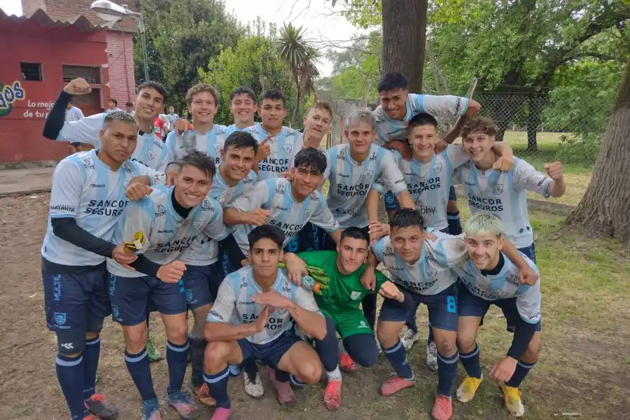 Los chicos de la Quinta, clasificados a semifinales. Crédito: Prensa Atlético