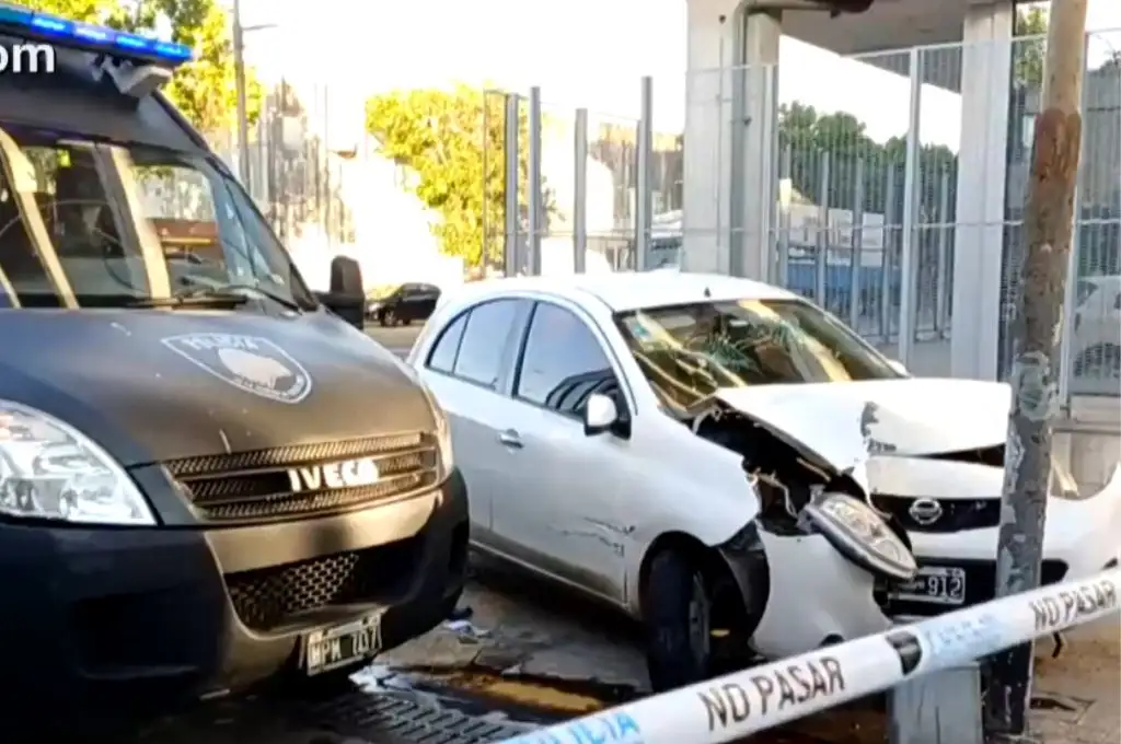 Persecución policial y choque
