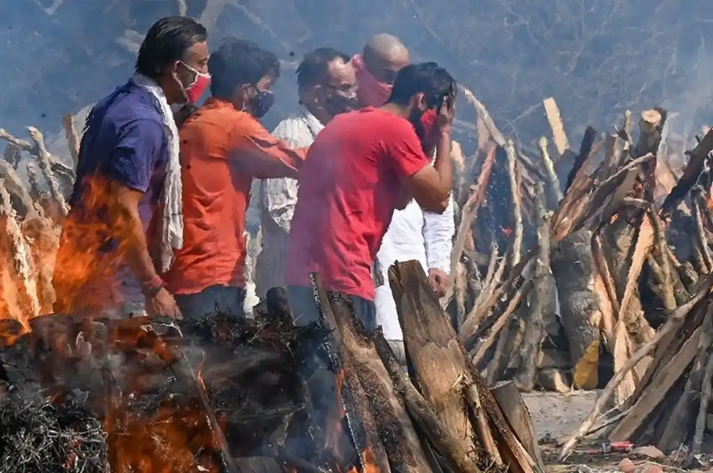 En medio de feroz brote, India superó los 200.000 muertos por coronavirus