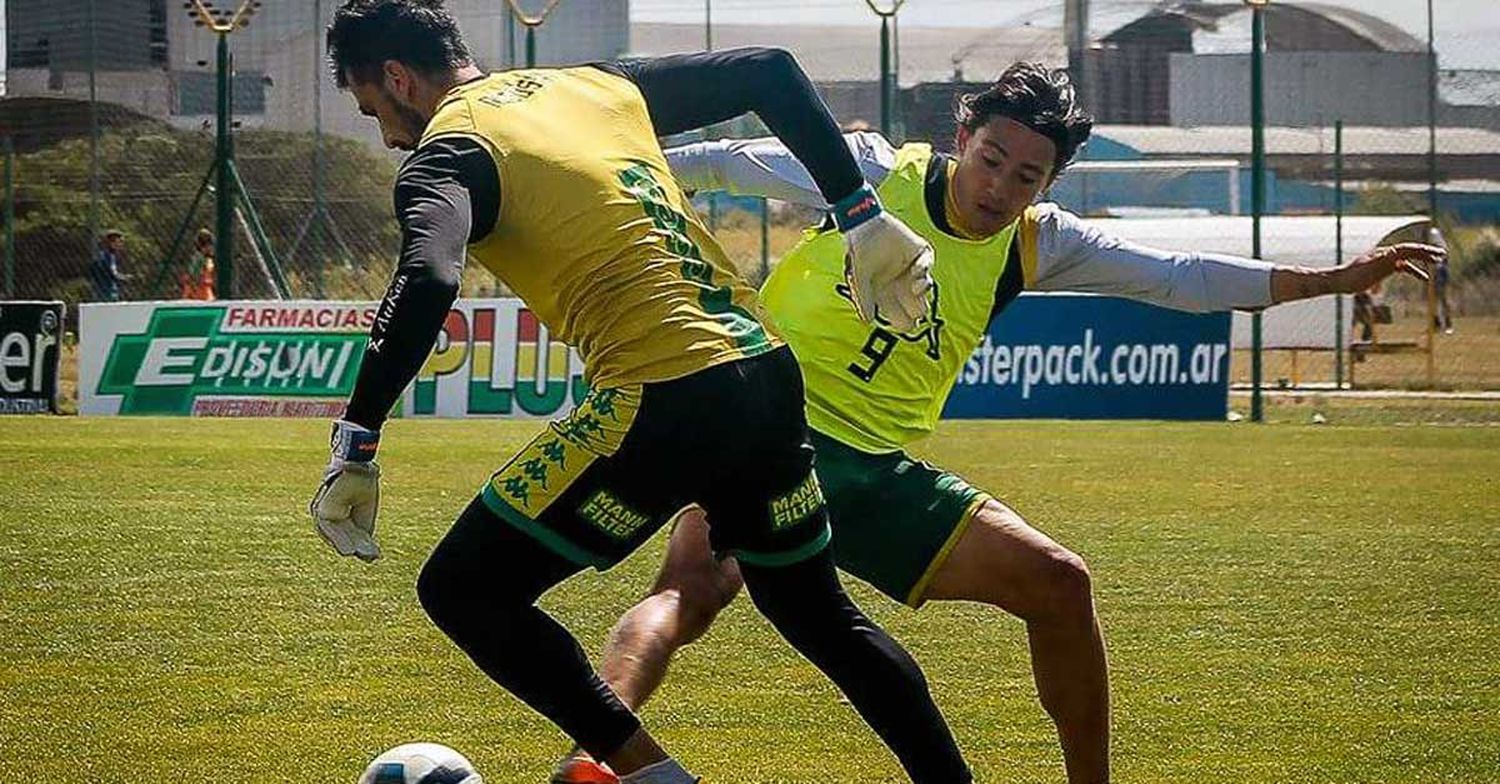 Aldosivi y Alvarado se miden con equipos de Primera División
