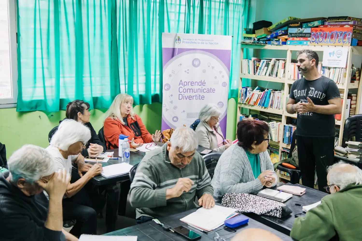 La propuesta se da en el marco de las actividades de la Secretaría de Participación Ciudadana orientadas a la inclusión digital y la formación comunitaria.