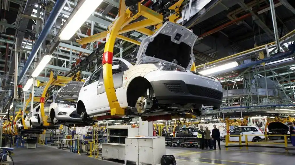 Buscan darle competituvidad a la industria automotriz.