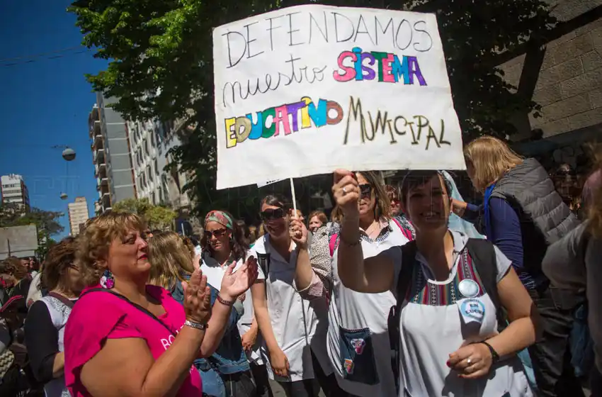 Ofrecen una propuesta para suplantar la bonificación a los docentes