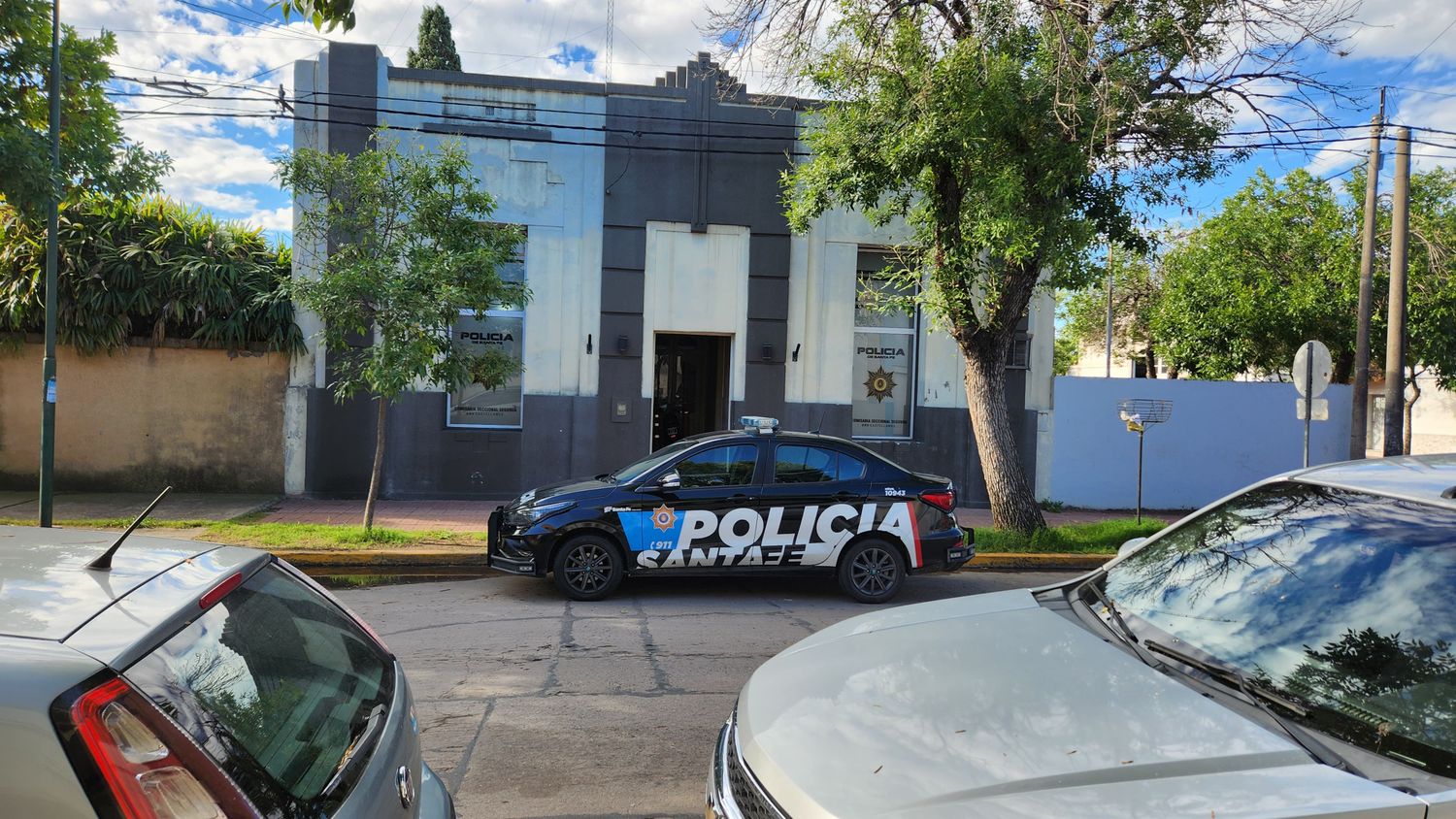 Detectaron a la camioneta vinculada a un intento de secuestro de dos menores: citaron a declarar al conductor
