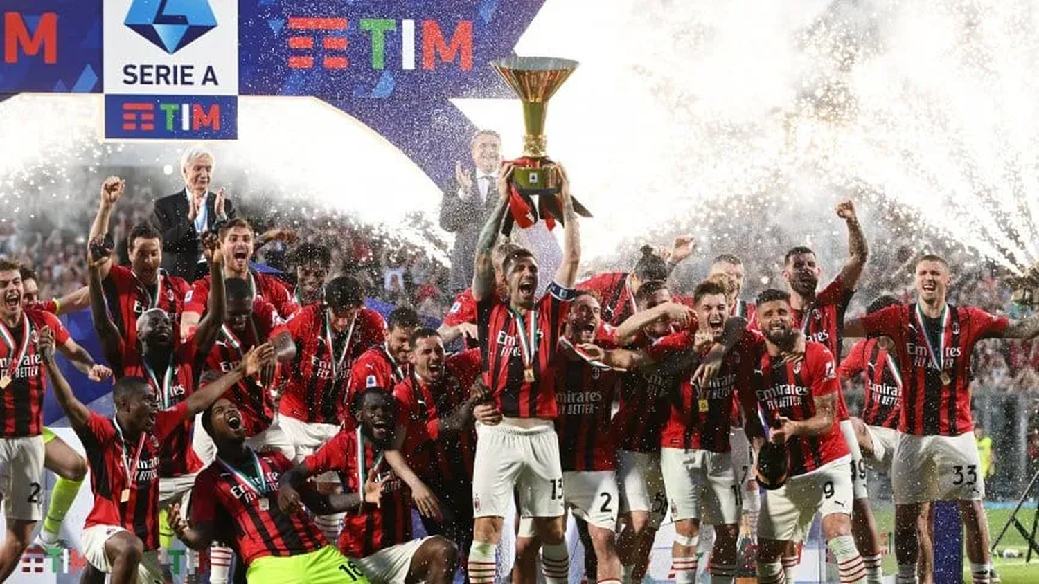 Milan goleó a Sassuolo y se consagró campeón de la Serie A