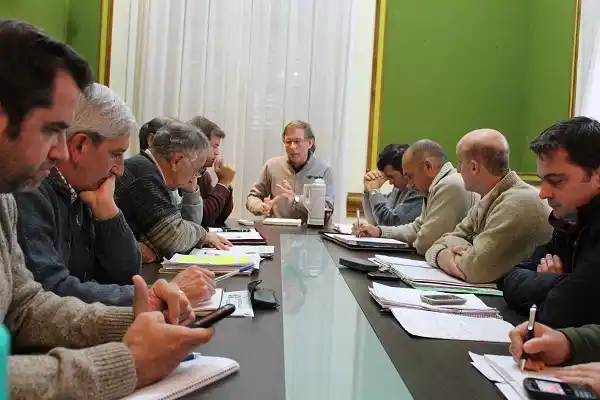 Reunión de Gabinete: informaron a Bahillo sobre diferentes frentes de obra pública