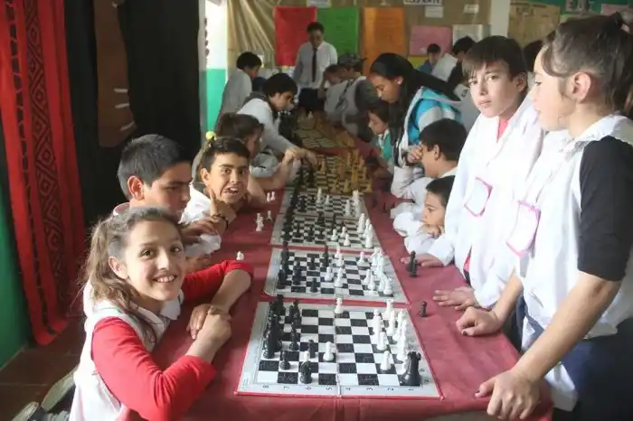 LOBERIA: Se realizó una jornada interescolar de ajedrez