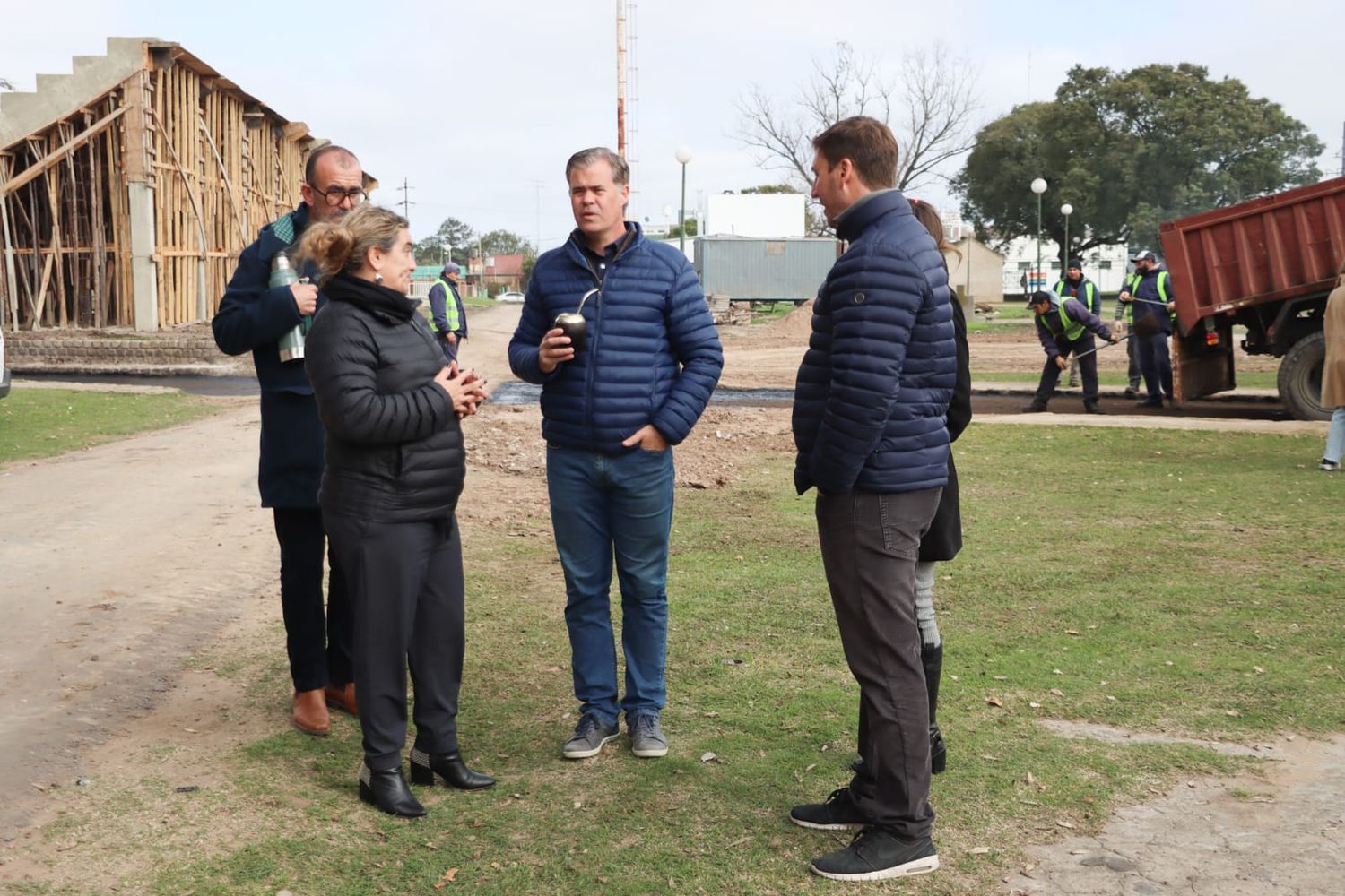 El intendente y la presidenta de la Comisión del Carnaval recorrieron las obras en el Corsódromo