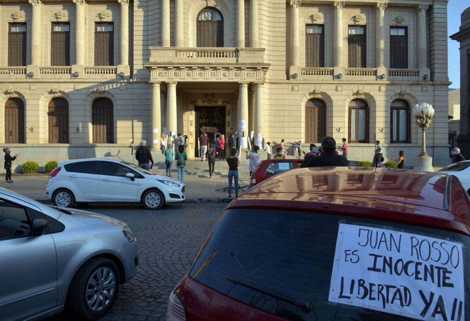 Se concedió el arresto domiciliario al docente de teatro acusado de abuso sexual infantil