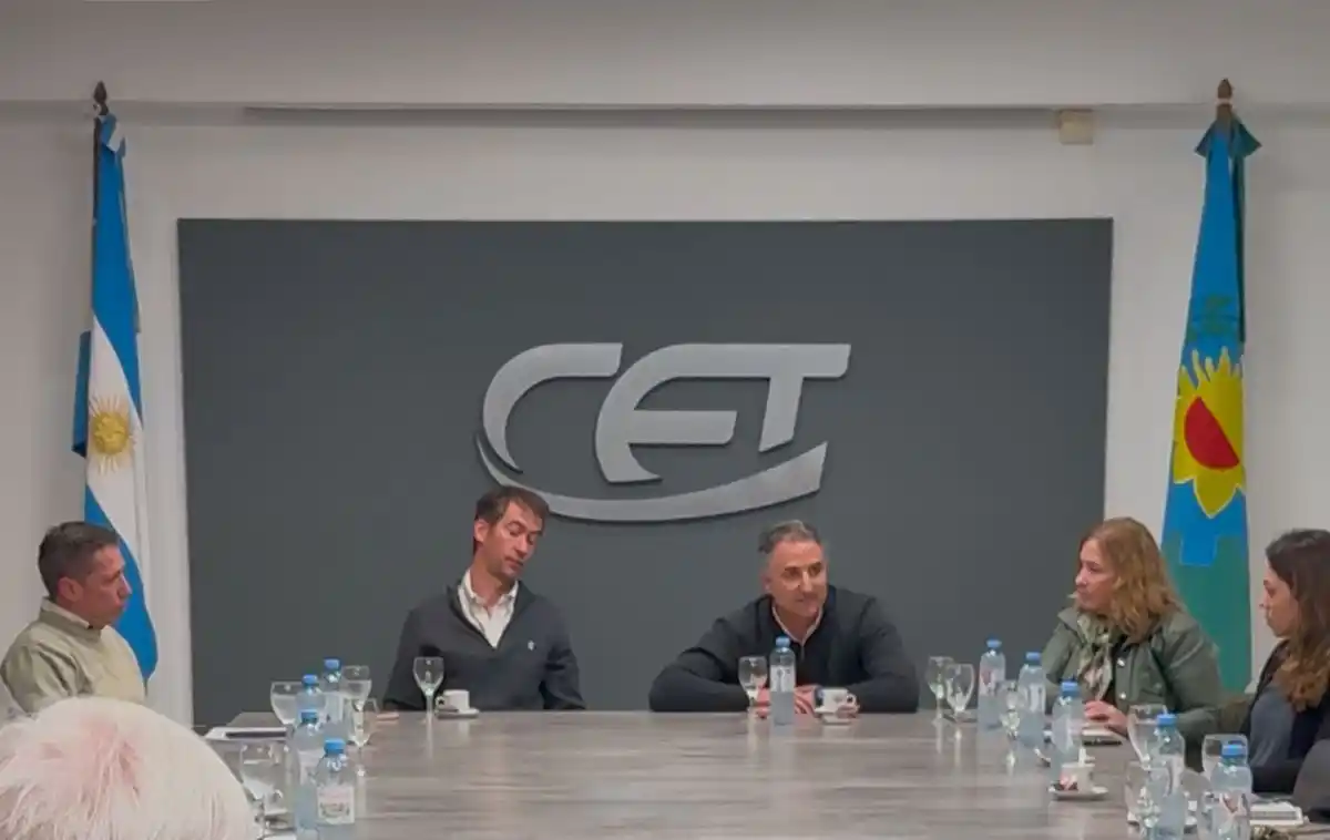 El equipo de Acción Tandilense se reunió con la CET.