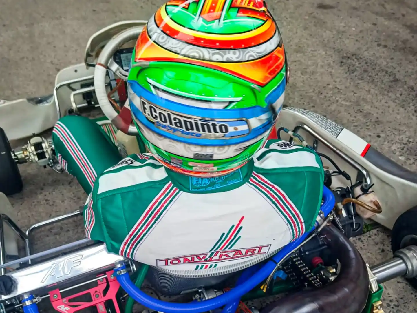 Colapinto llegó a la Argentina y se dio el gusto del volver al karting con amigos en Zárate. Foto: @curva1kart