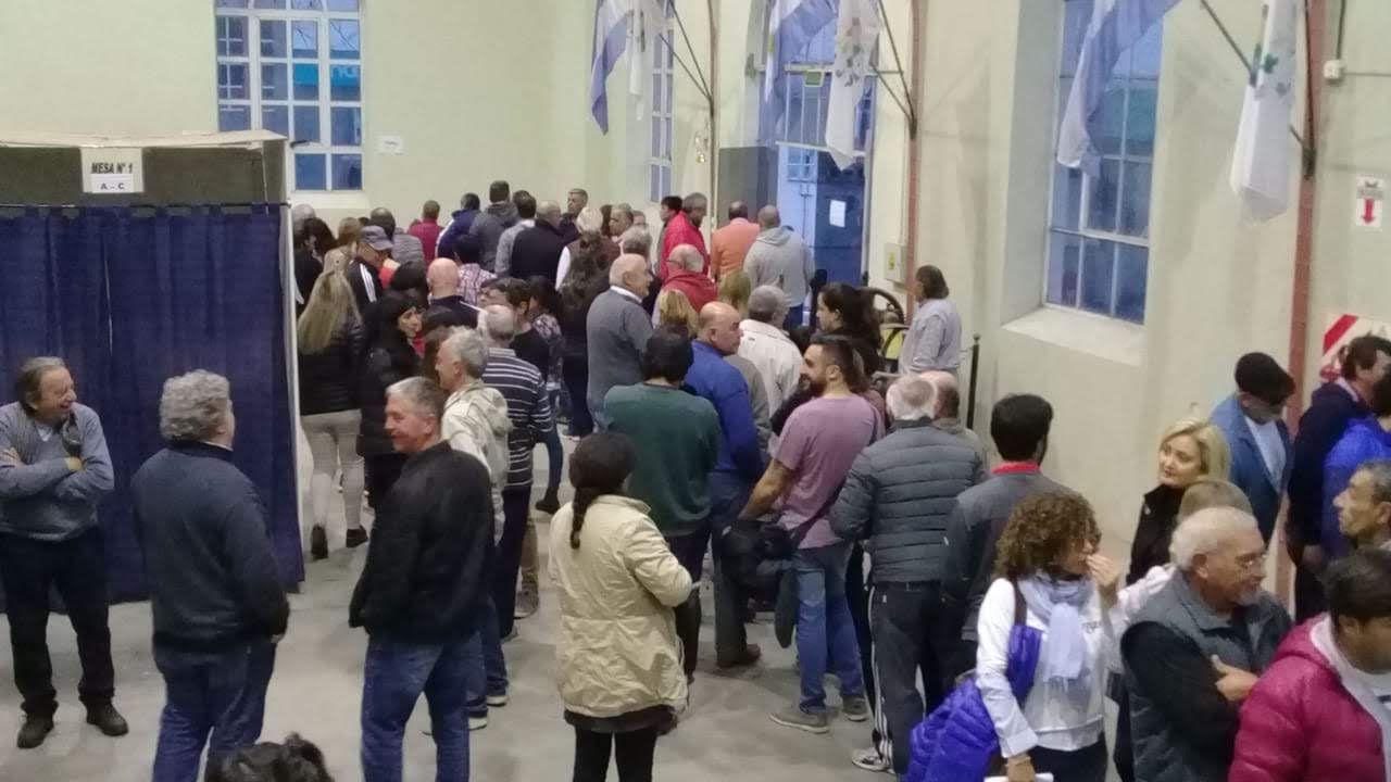 El "aparato" del Gobierno acompañó a la lista oficialista en 2018.