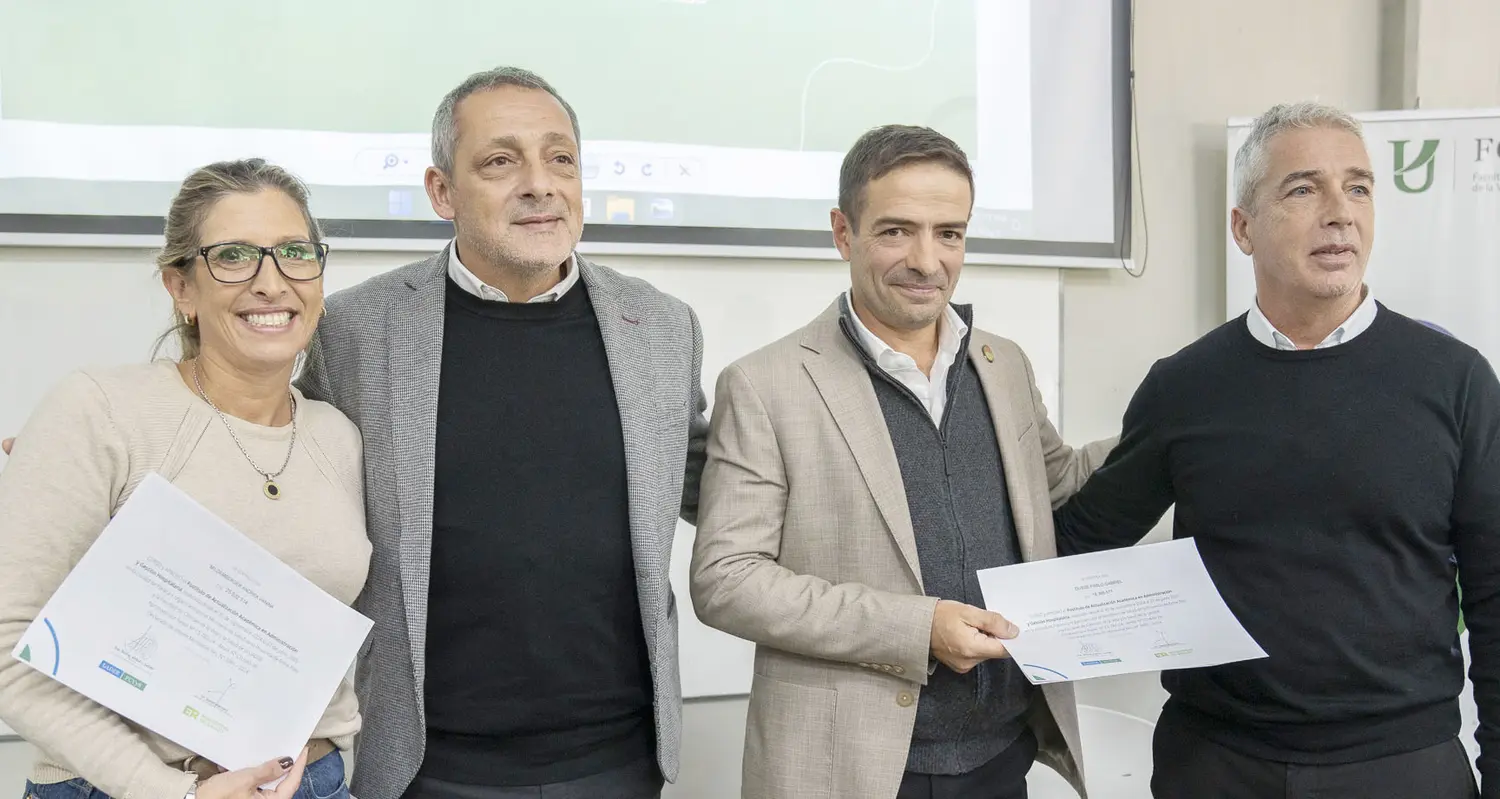 Salud y la FCVyS de Uader entregaron los certificados del Postítulo en Administración y Gestión Hospitalaria