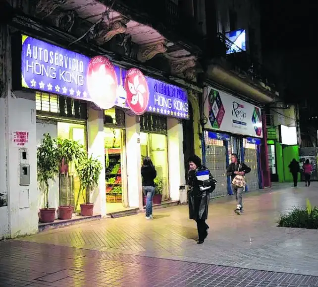 Súper chinos: el 80 % de los empleados trabaja en negro