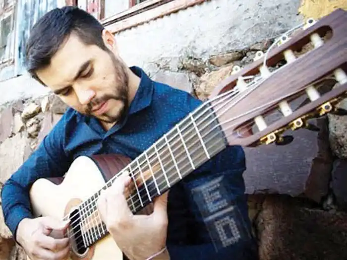 Augusto Ayala presenta su nuevo disco �SMomentos Mesopotámicos⬝