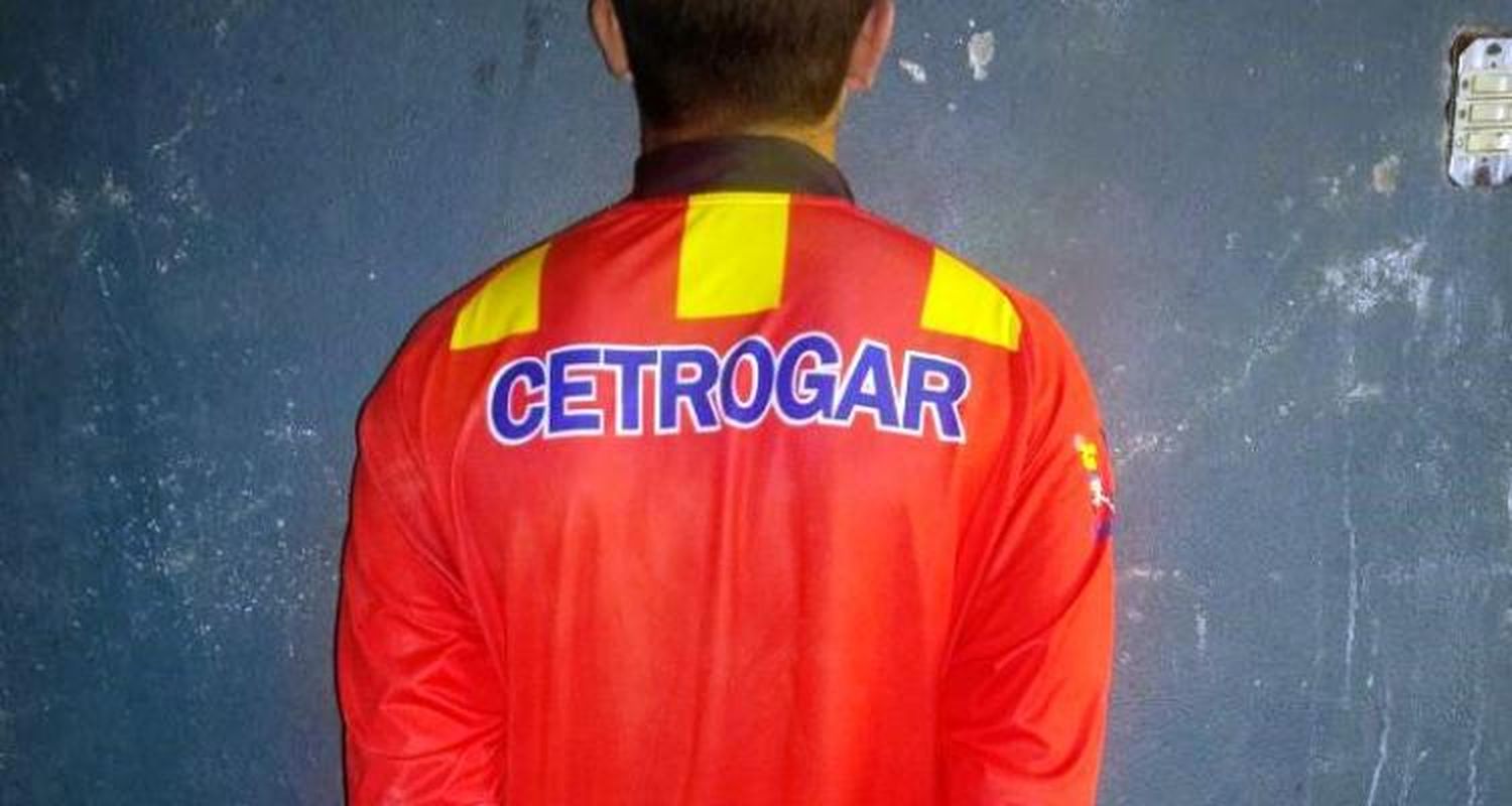 Rompió la puerta de una vivienda, robó y lo aprehendieron