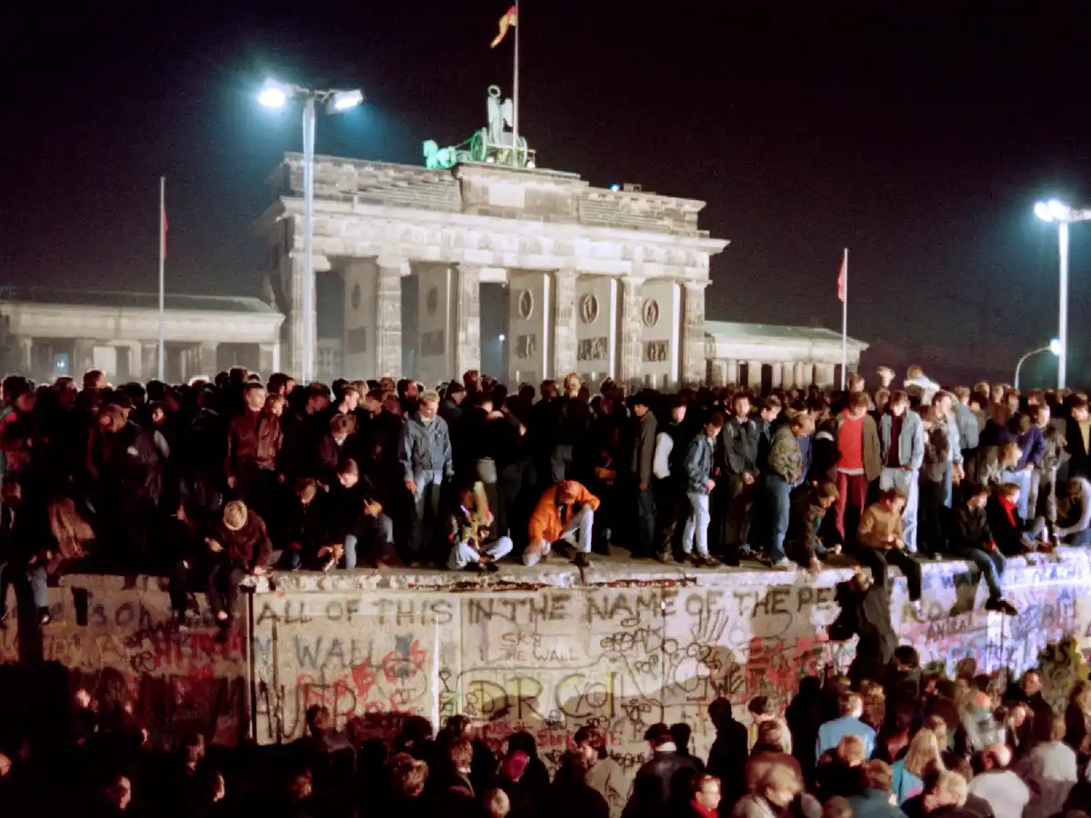 Los muros vuelven a crecer