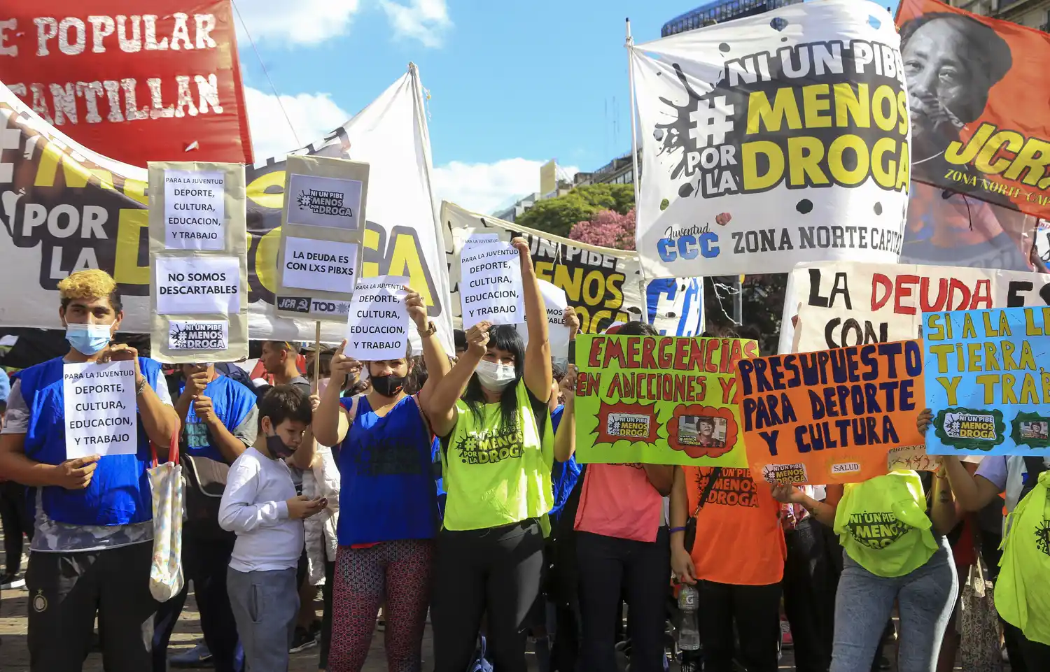 Organizaciones Sociales realizaron una concentración en el Obelisco para exponer la problemática evidencia por el consumo de droga adulterada.