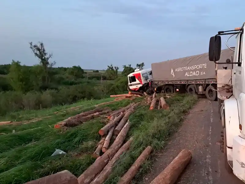 Victoria: camiones despistan tras esquivar maniobra peligrosa