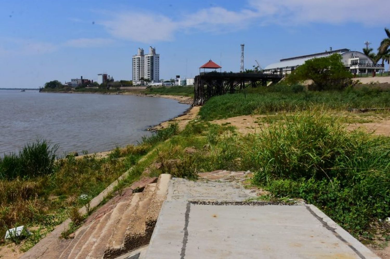 Río Paraguay: Leve aumento del nivel tras últimas lluvias