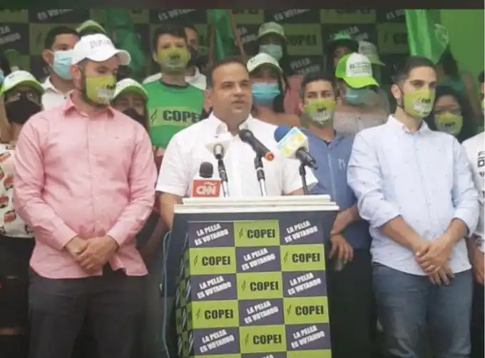 El falso taco de CNN en una rueda de prensa de candidato a la AN