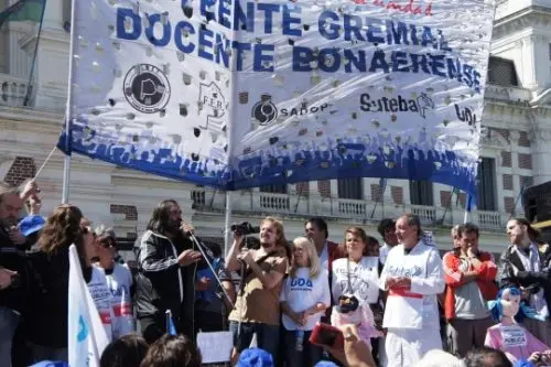 Conflicto docente: un mes sin convocatoria, paro de 48 horas y Marcha Federal
