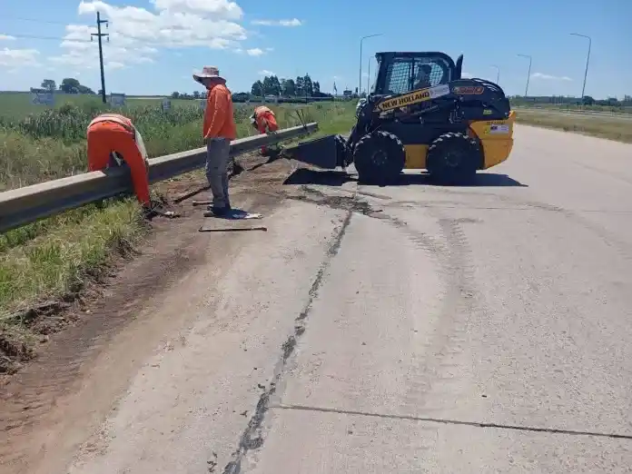 Continúan los trabajos de mantenimiento en las Rutas Nacionales 12 y 14