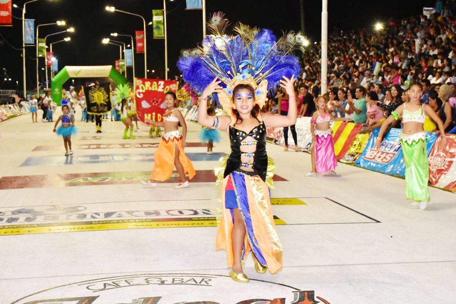 Los pequeños en el Corsódromo