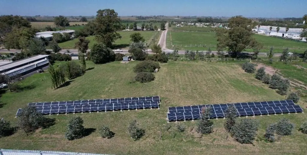 El parque solar de la ciudad de Cañada de Gómez, uno de los tantos desarrollos con energías renovables que existen en la Provincia de Santa Fe.