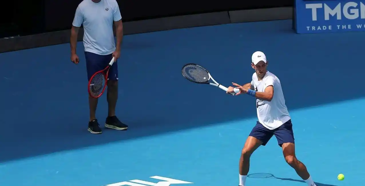 Novak Djokovic ya se entrena en Australia