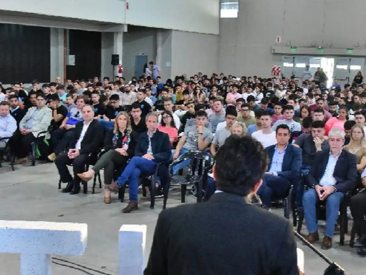 Más de 400 estudiantes participan del Congreso Nacional de Ingeniería Electromecánica
