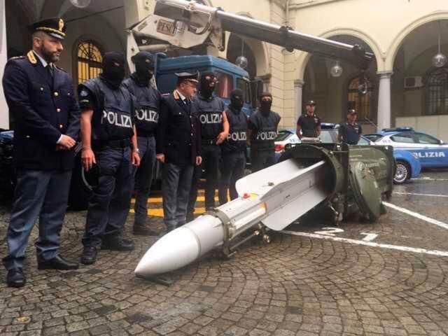 Policía italiana incautó un arsenal de guerra a la ultra derecha de Juventus