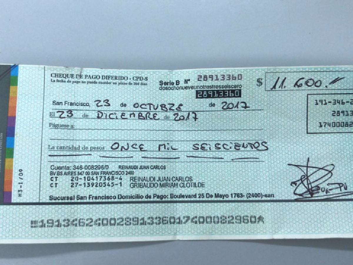 Investigan estafa con cheques robados