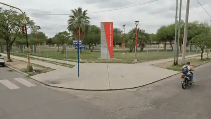 El hecho sucedió en la intersección de Avenida Belgrano y calle Constitución.