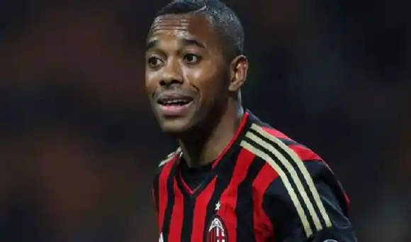 Justicia italiana condena a nueve años de prisión al futbolista Robihno por abuso sexual