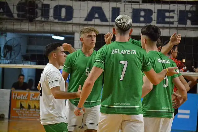 Once Unidos ganó el triangular en Rosario