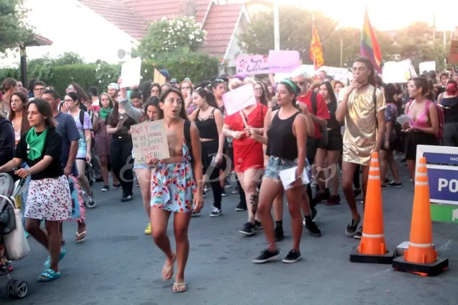 Extravagancia y protesta en la marcha gay