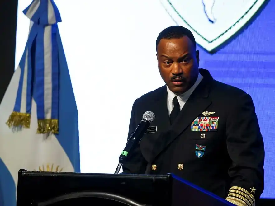 El jefe del Comando Sur de Estados Unidos advirtió que “el Partido Comunista Chino busca exportar su modelo autoritario”