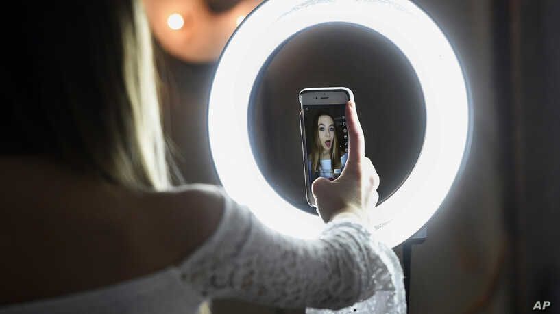 Facebook defiende protección a adolescentes en Instagram