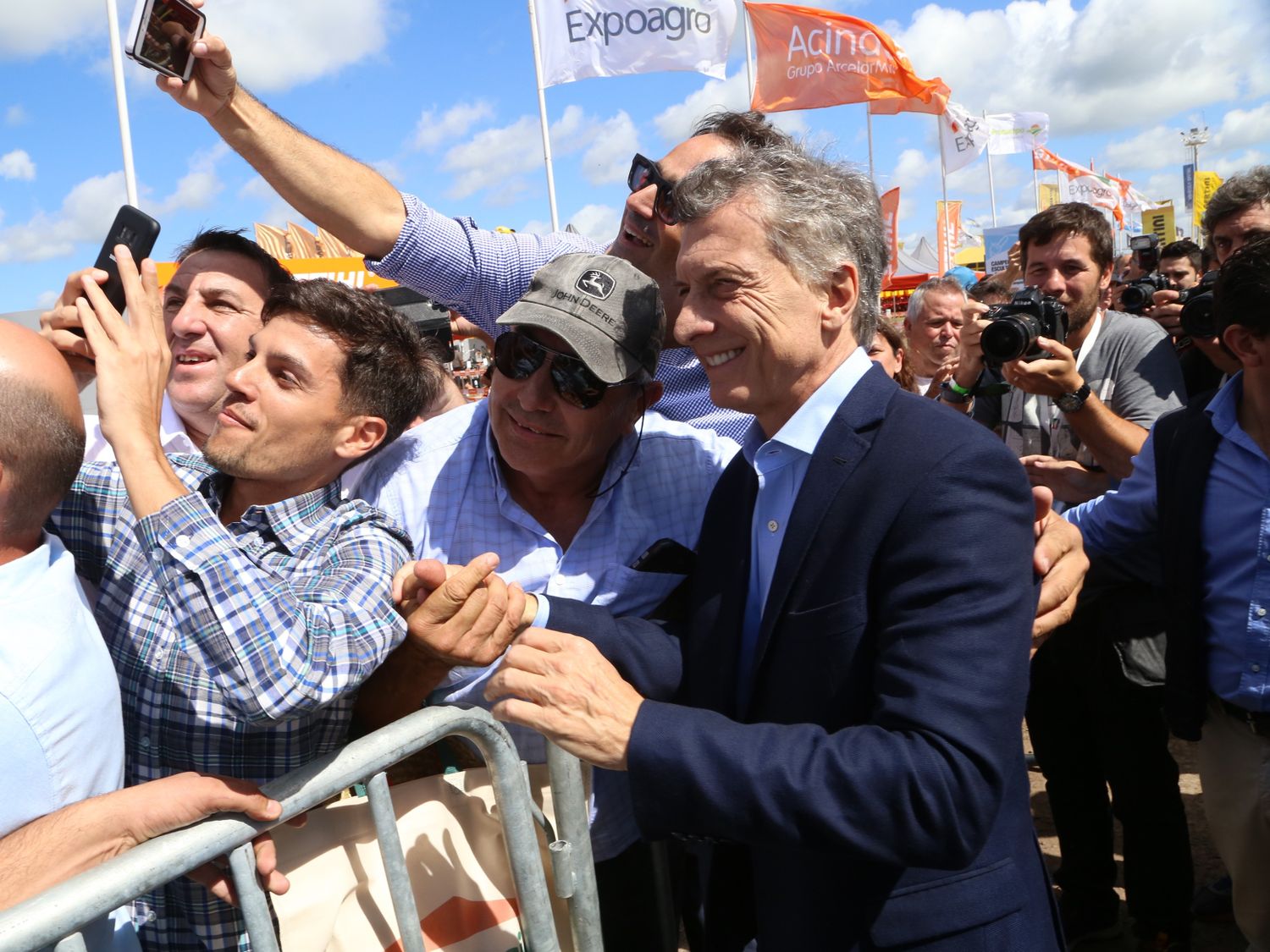 Macri le reclamó a Milei obras públicas para la provincia