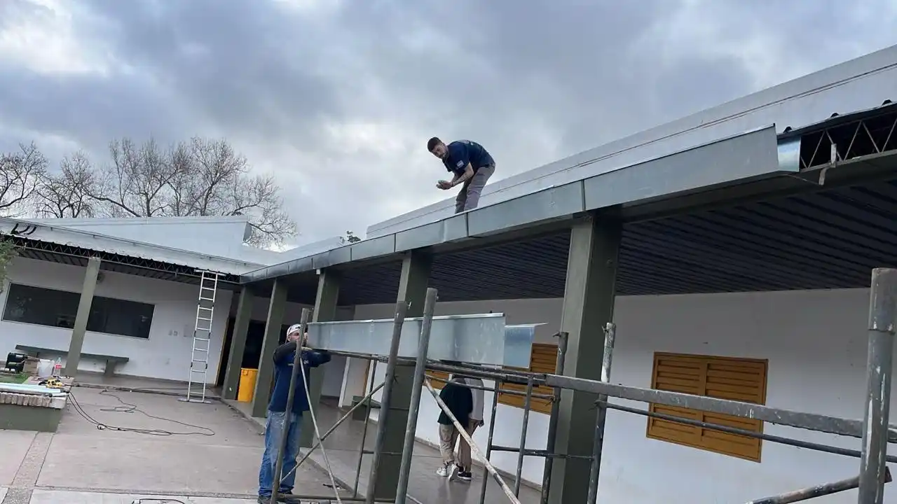 Se trabajó en el mantenimiento y mejoras de los edificios escolares.