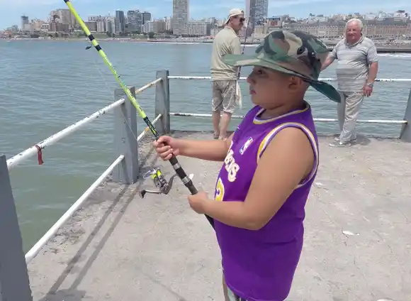 Realizarán el Primer Festival Juvenil de Pesca en el muelle de pescadores