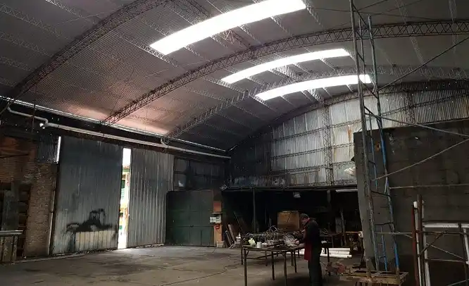 Kamarr ya reparó uno de los dos galpones dañados por el incendio