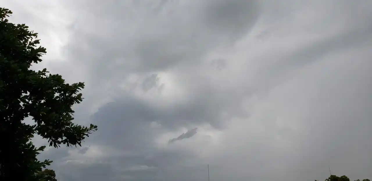 El tiempo se mantendrá inestable durante la jornada con probabilidad de chaparrones y tormentas dispersas