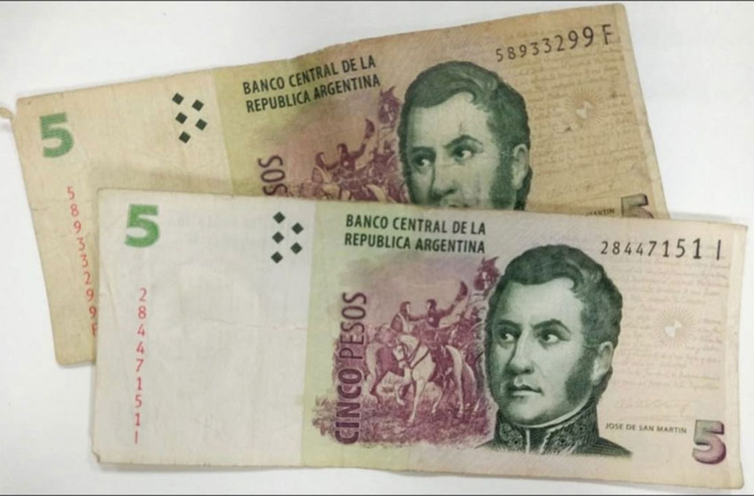 Los billetes de cinco pesos saldrán de circulación a fin de mes