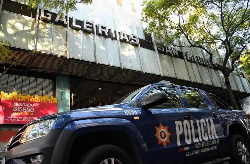 Violento robo en oficinas del centro: rompieron puertas blindadas, cámaras y hasta tuvieron tiempo para comer