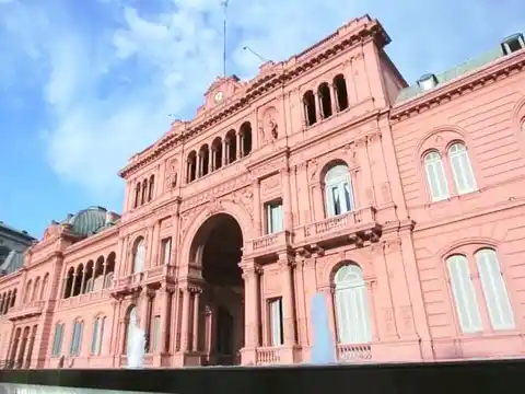 Suspenden el ingreso a Casa Rosada a periodistas de medios mencionados en la campaña rusa