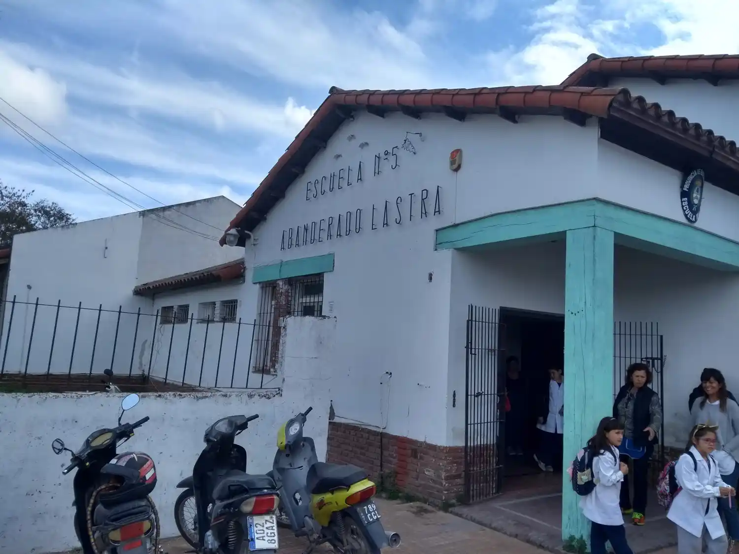 EN CHASCOMÚS ALCANZA A TRECE ESTABLECIMIENTOS EDUCATIVOS: Provincia oficializó adhesión al programa que amplía la jornada en escuelas