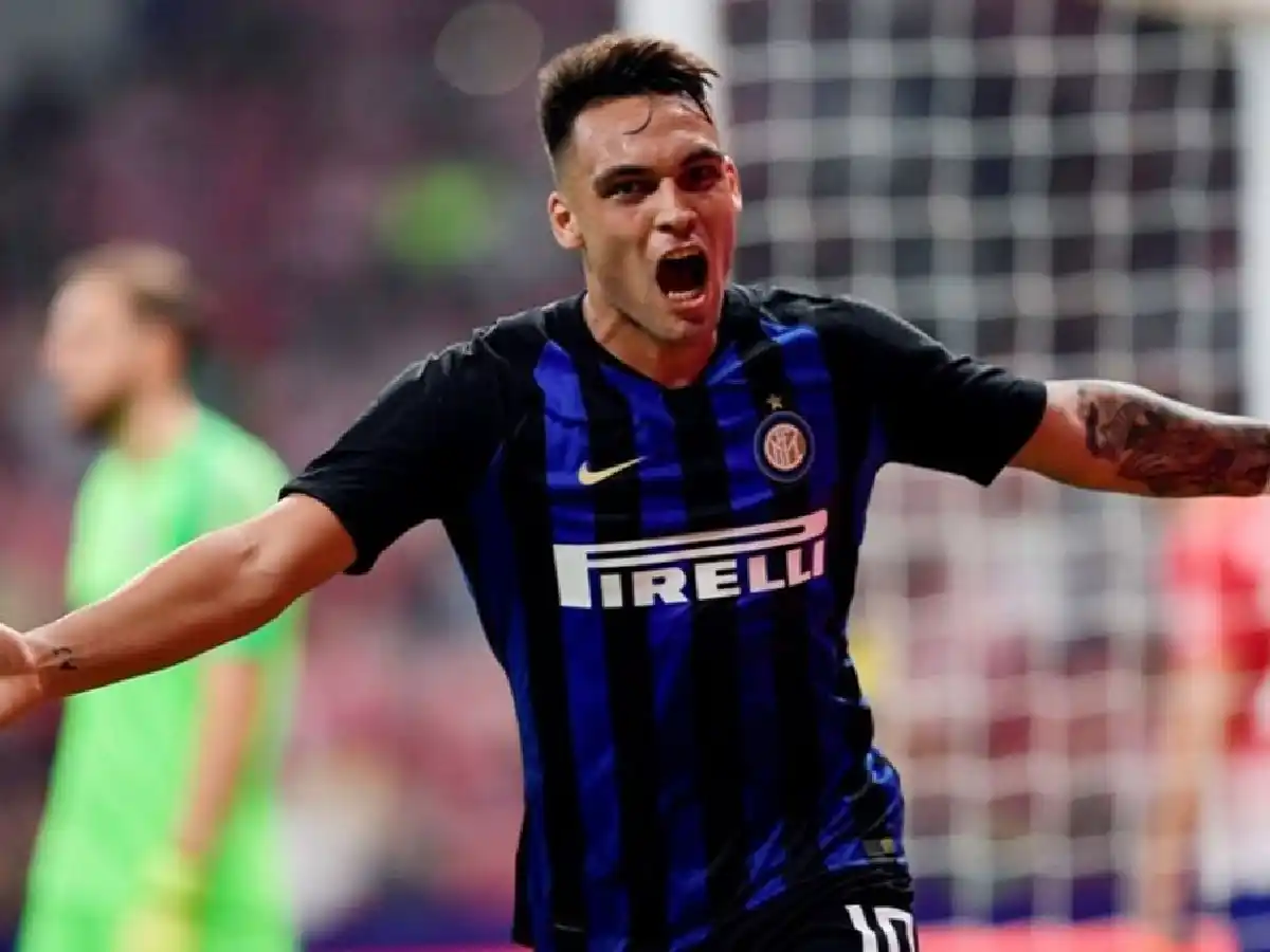 Barcelona le ofrecería un  jugoso contrato a Martínez  