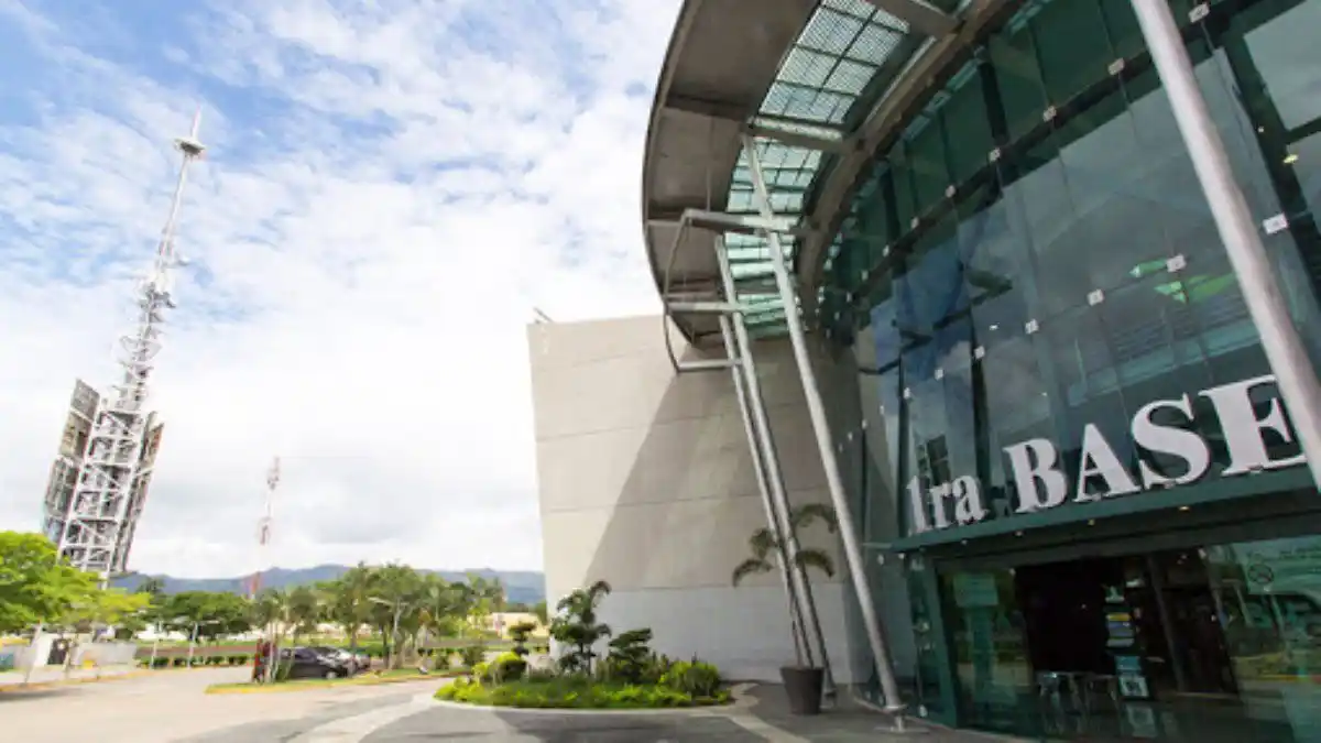 ¡INSÓLITO! Encuentran UN VENADO dentro de las INSTALACIONES DE UN BANCO en el Sambil Valencia (FOTOS)